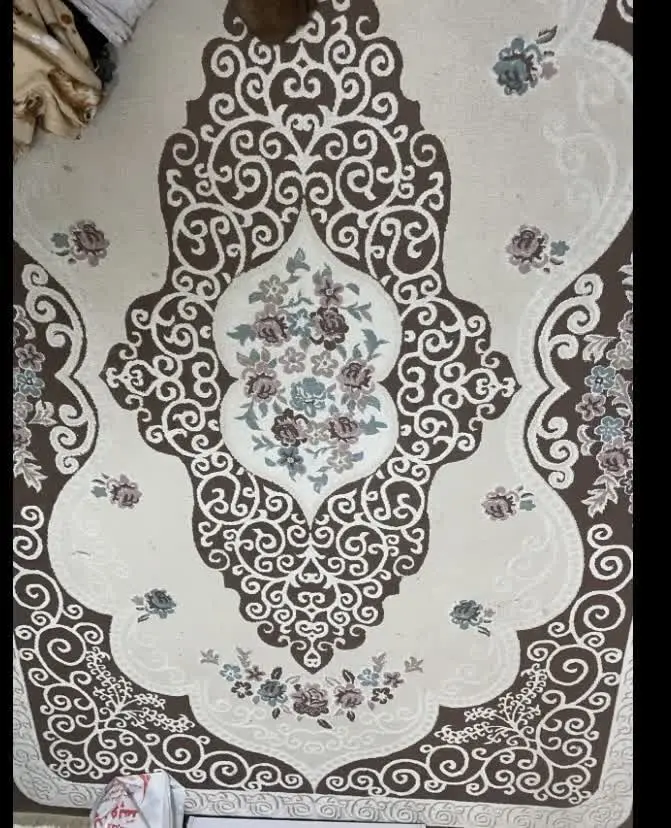 ۲تخته فرش ۶ متری گل برجسته ترکیه‌ای تمیز شستشو رفته
