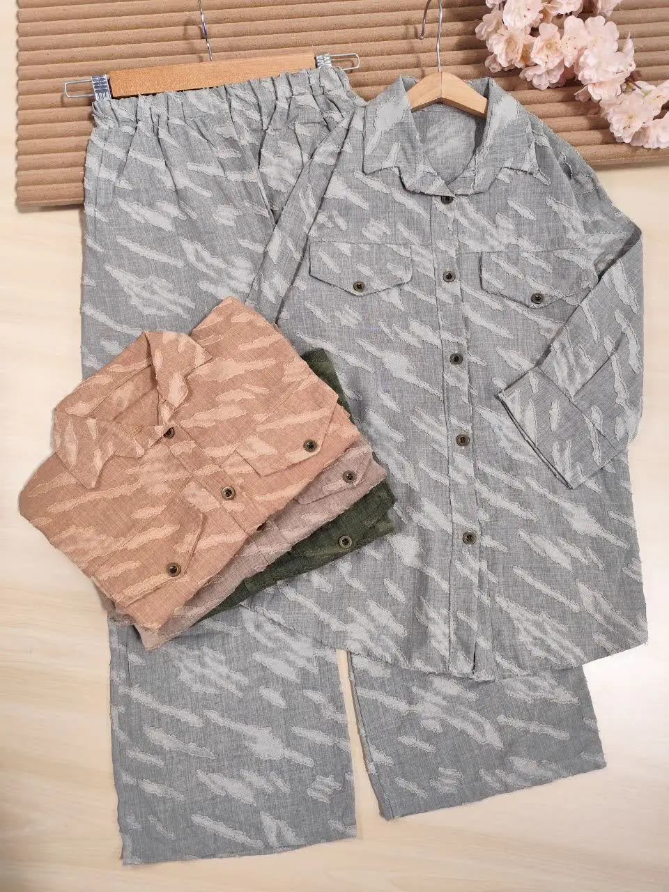 شومیز و شلوار ابرو بادی خاتون
