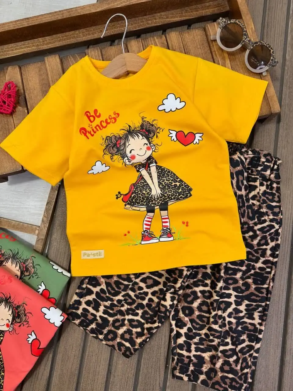 تیشرت شلوارک دختر ناز👧🏻✨
