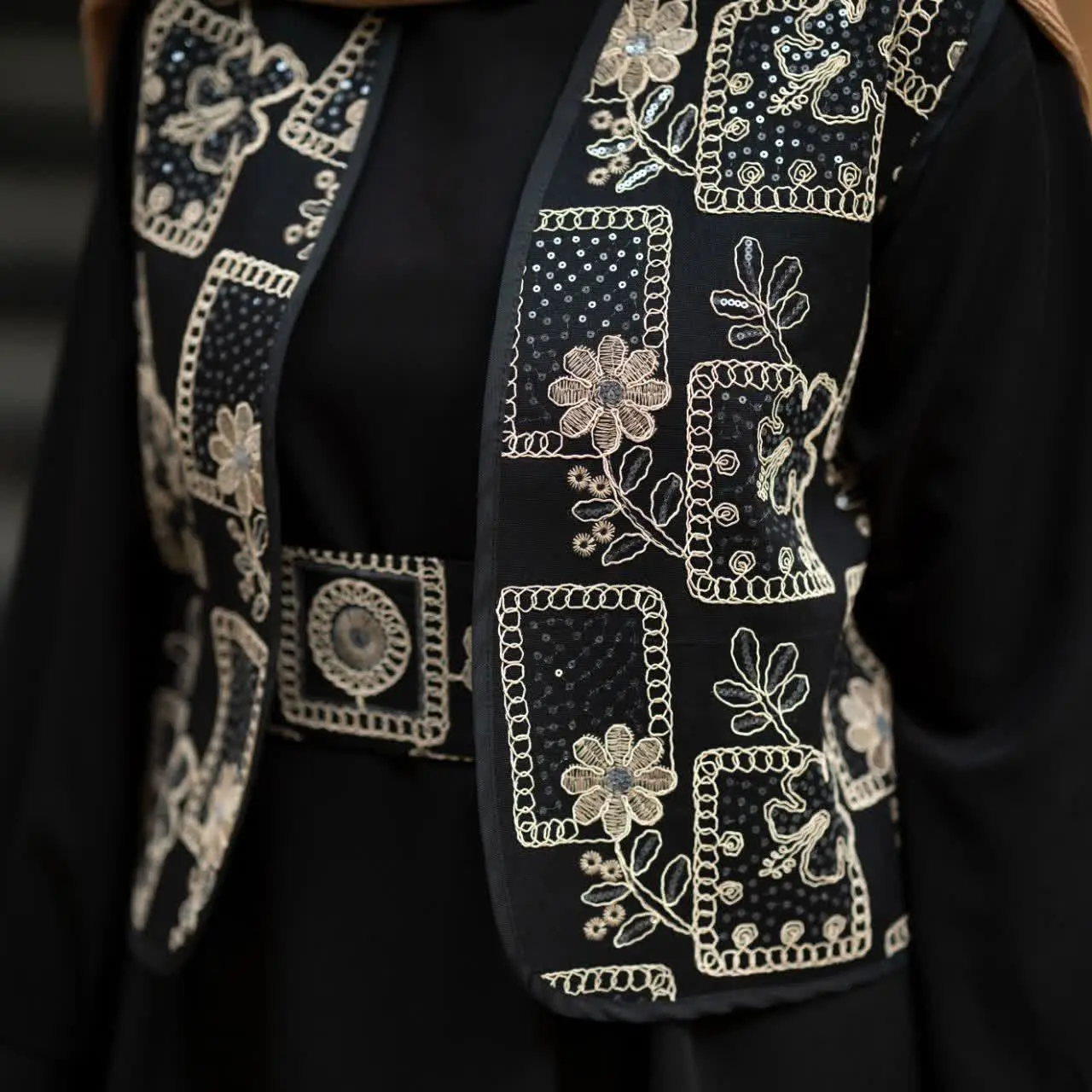 ✅این ست شامل پیراهن کمر بند...