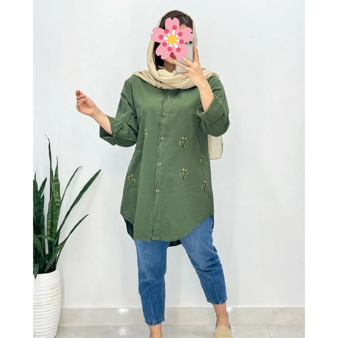 نام: مانتو آدنیس
