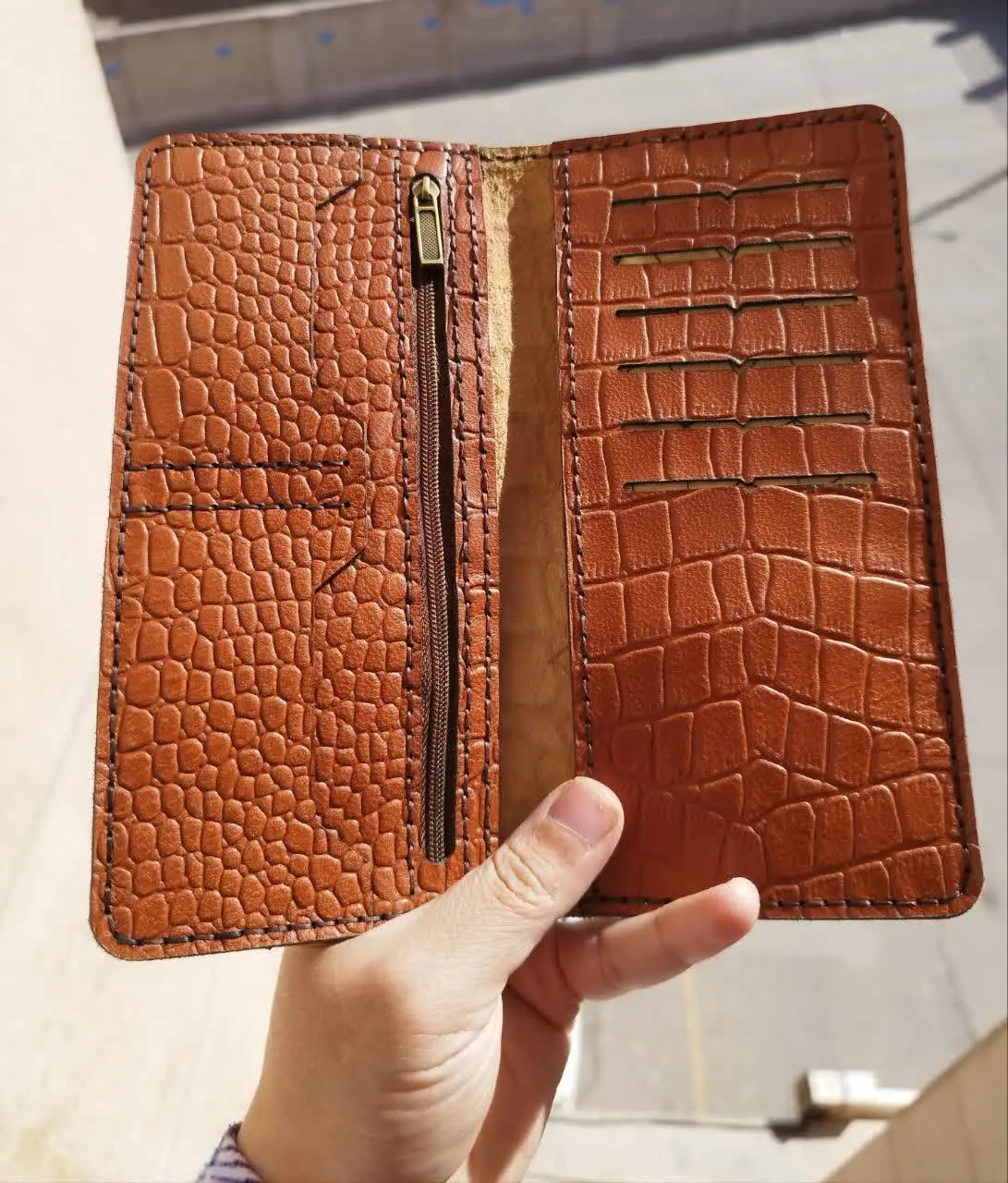 این مدل کیف پول مون تهیه شد...