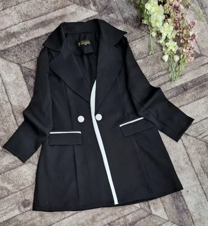 نام: مانتو مزونی 
