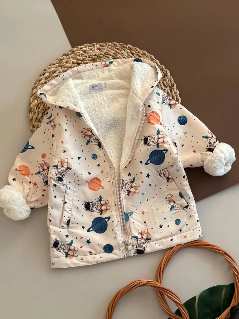 سویشرت داخل ببعی😍