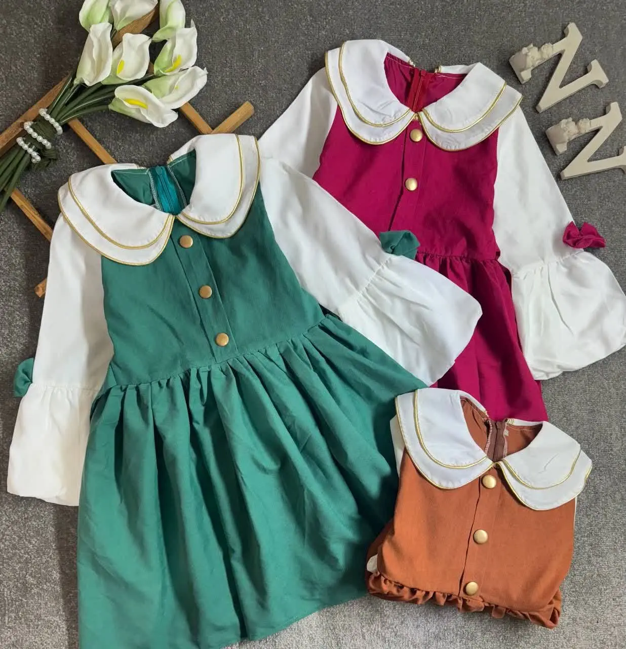 نام کالا: سارافون یقه ب جلو دکمه آستین پفکی 
