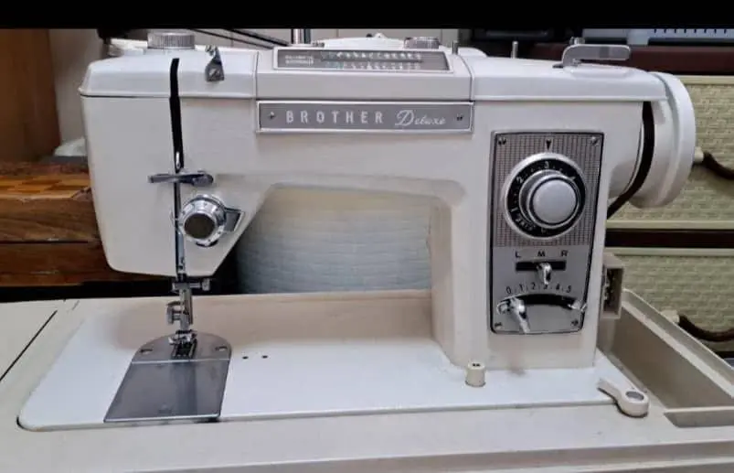 چرخ خیاطی ژاپن اصل برادر 
