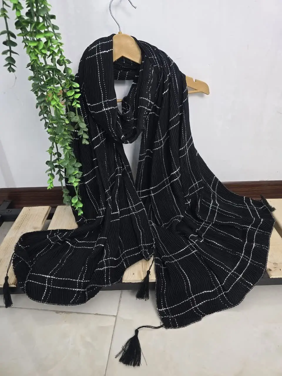 در وصف این دلبر همینو بگم ک...