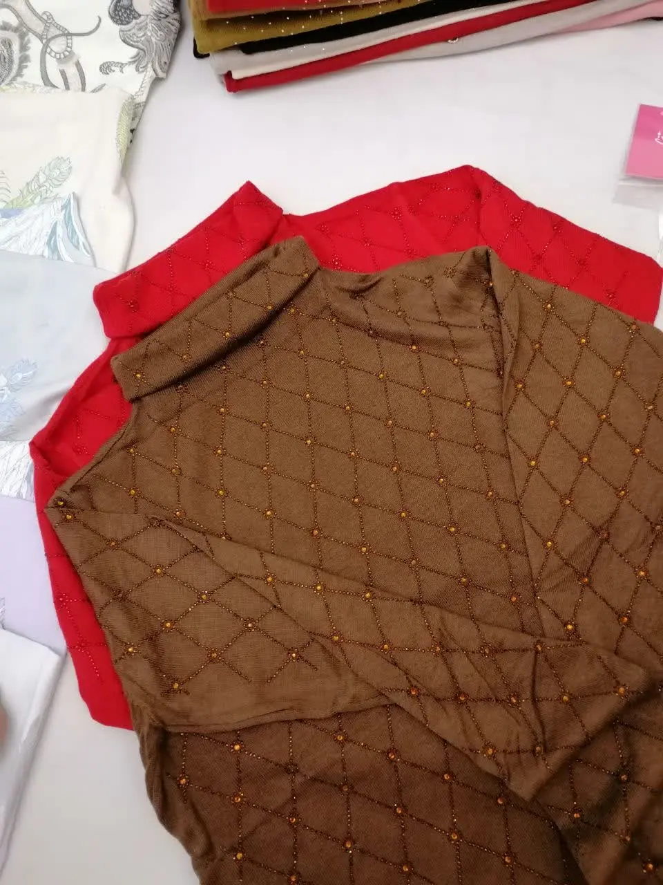 بلوز بافت یقه اسکی نگین دار