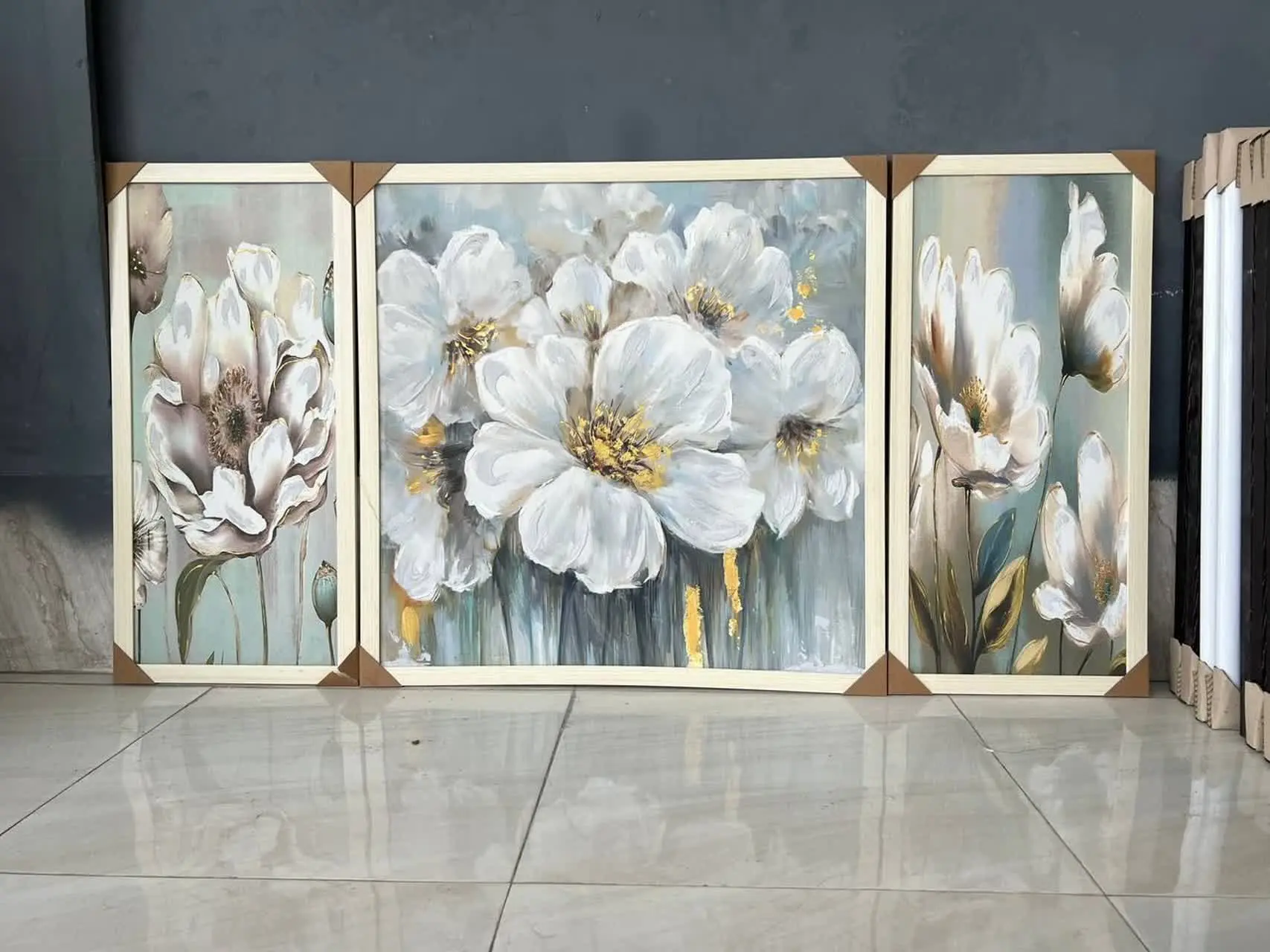 این ست سه تکه بزرگ با گل ها...