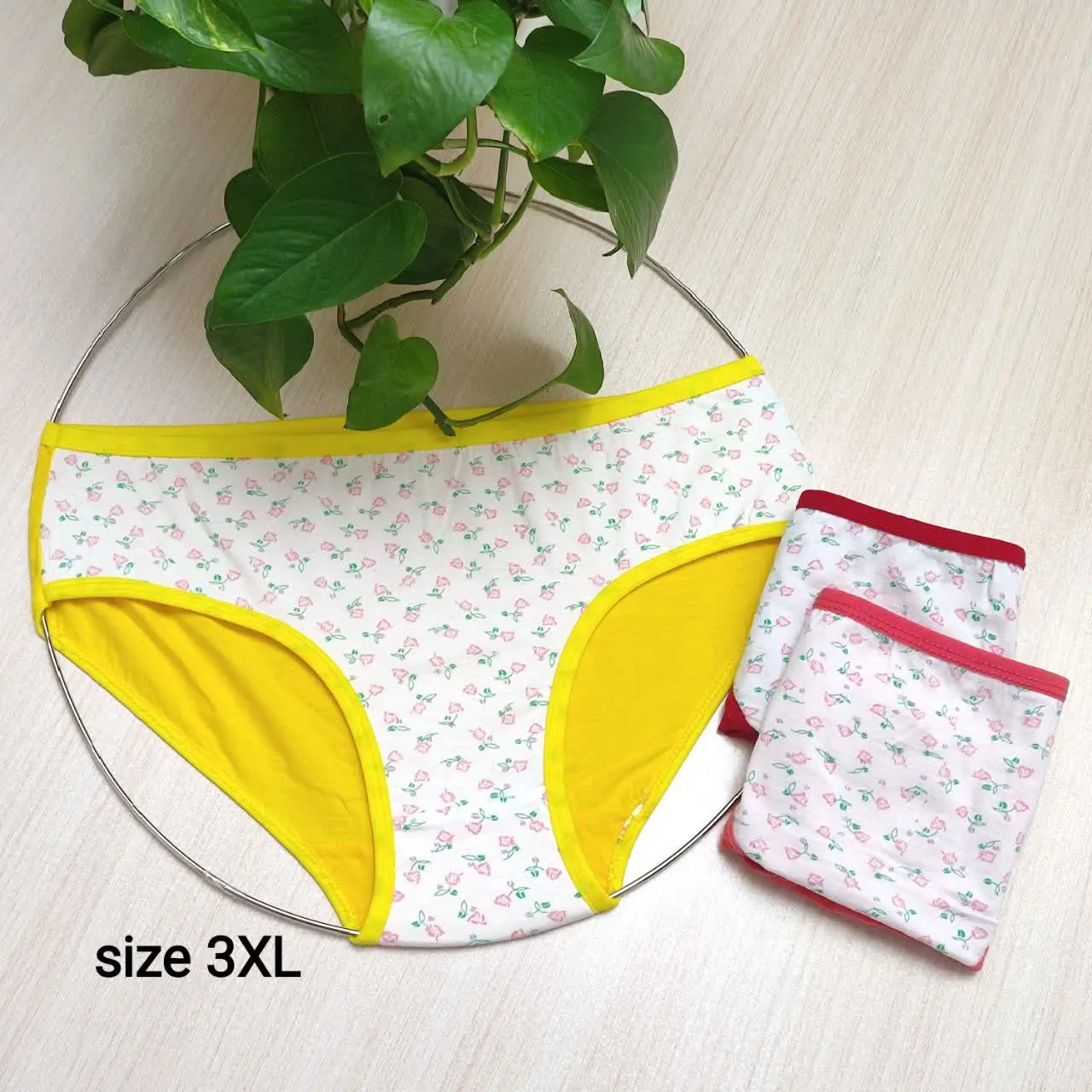 برای سایز کوچیکای خوشگل کانال، شورت با طرحای گوگولی 😍😍
