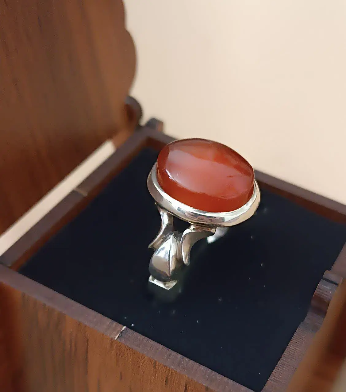 ✅انگشتر عقیق یمن + حکاکی شرف الشمس 
