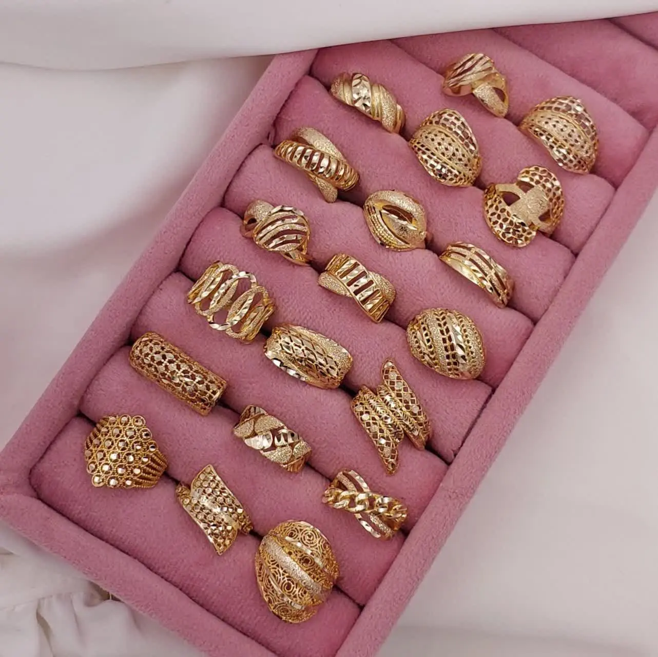 انگشتر طلاروس زنانه😍