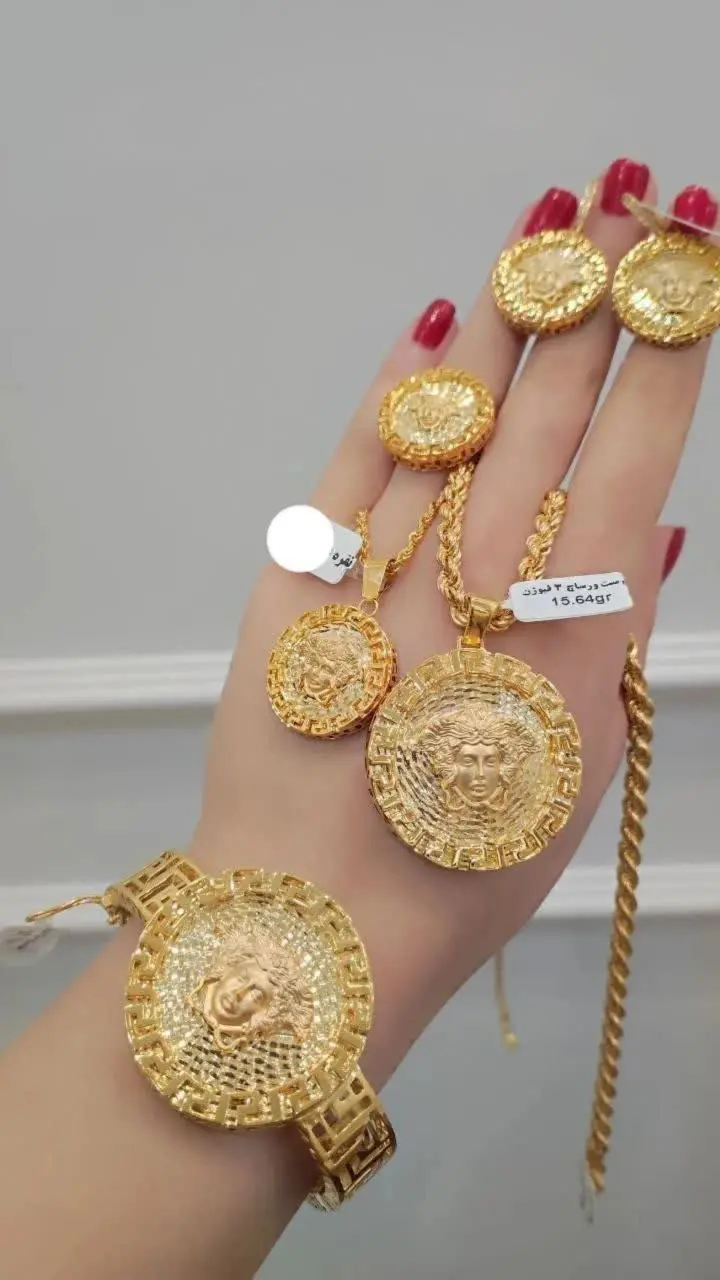 تو جعبه جواهرات هر بانویی باید یکی از این ست‌های دلبر باشه 😍😍
