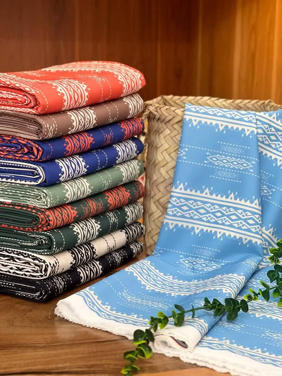 👑نوع پارچه 👈 #کرپ_فلور
