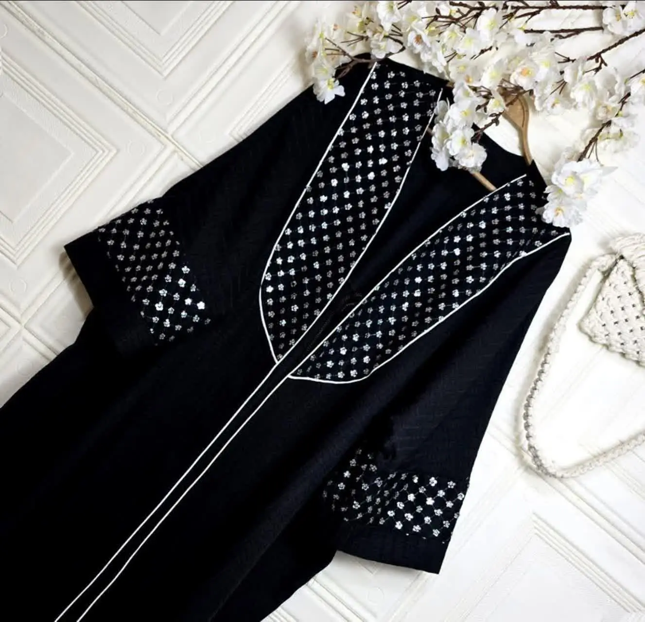 نام: مانتو تارا
