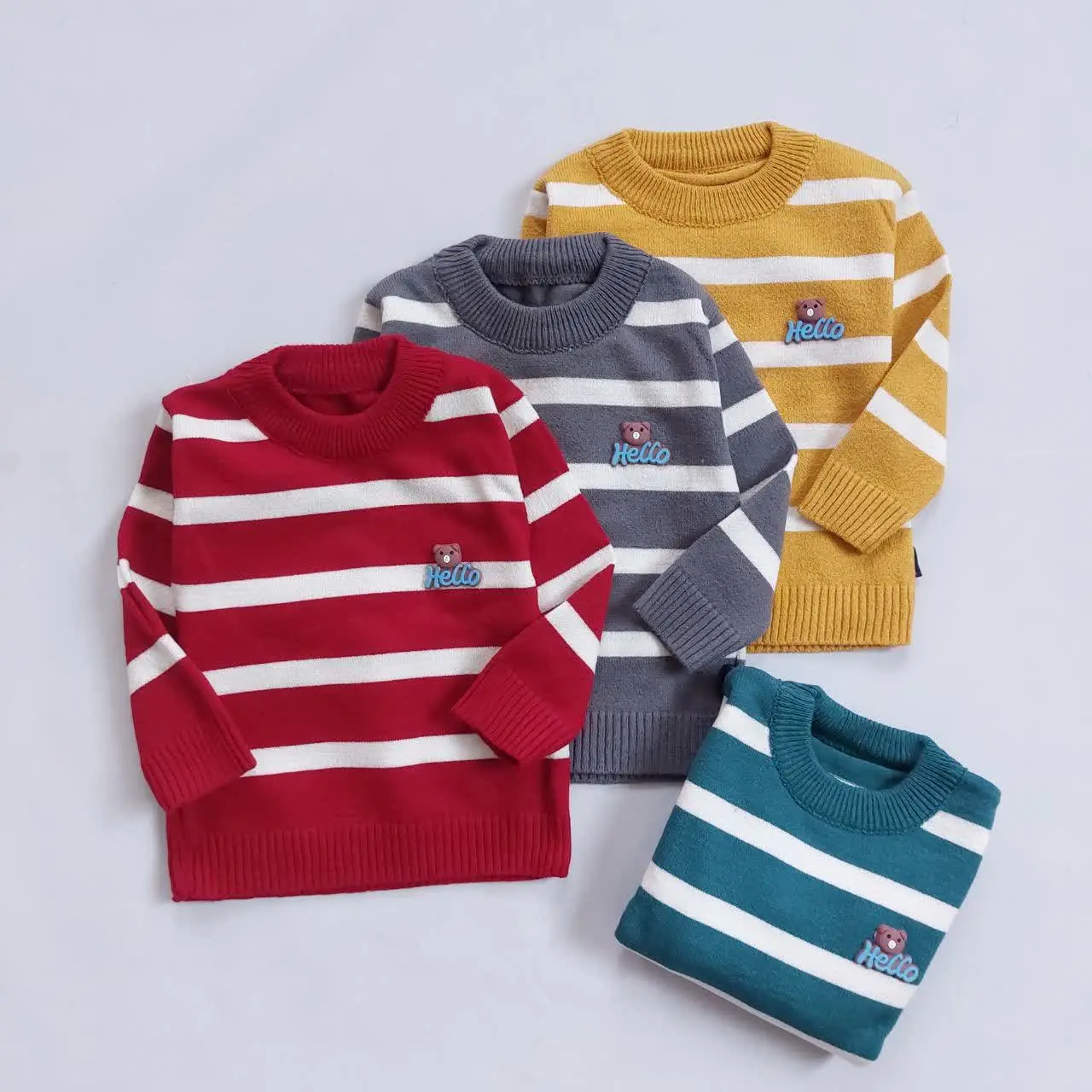 بلوز گپ پسرانه‌ی راه راه
