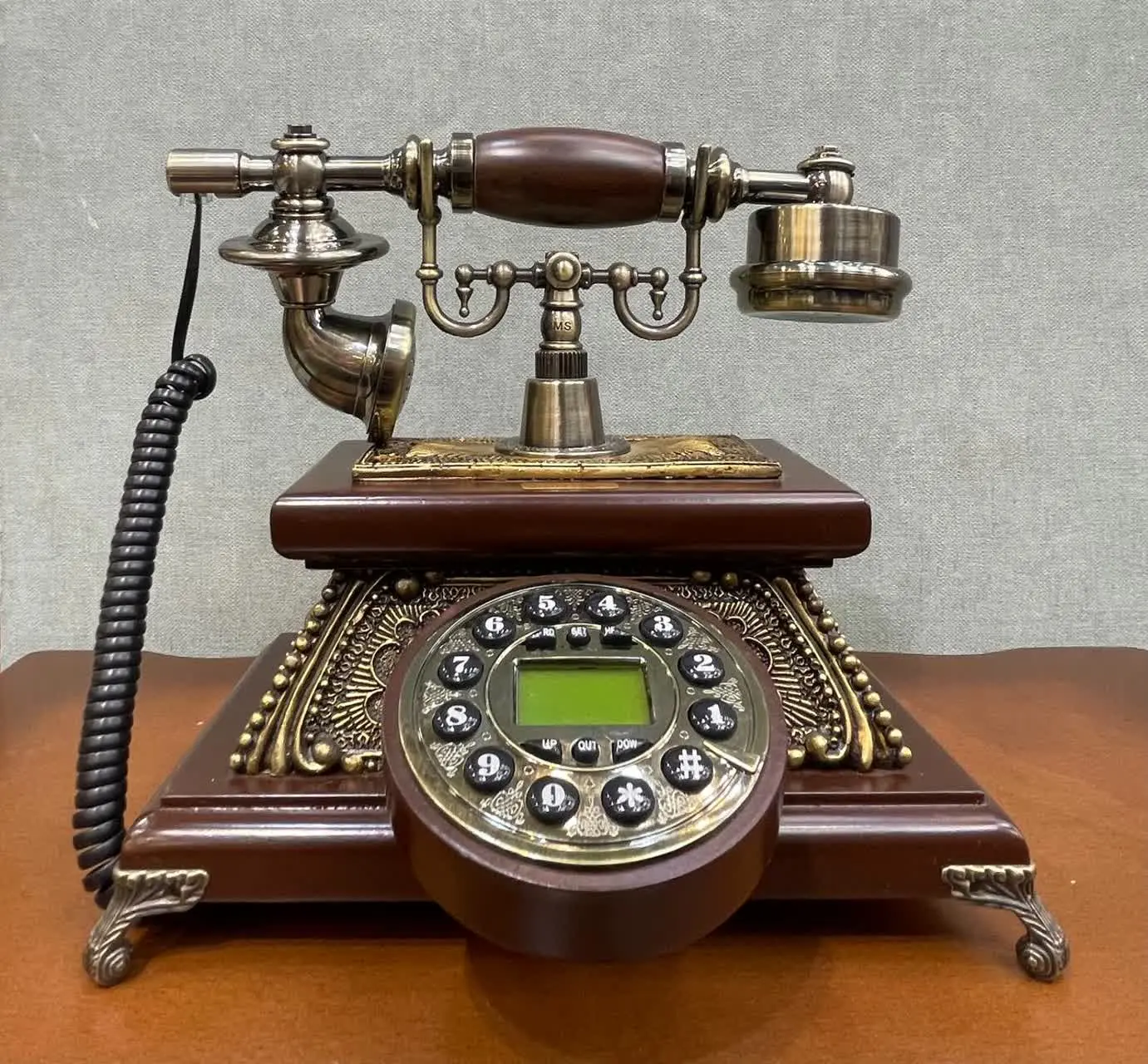 تلفن گرند گیفت👆
