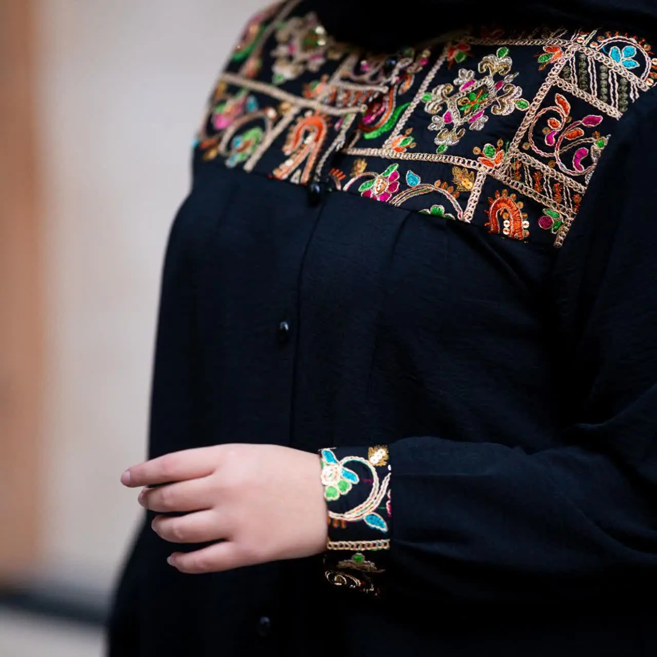 مانتو سنتی باطرح سوزن دوزی 🥰
