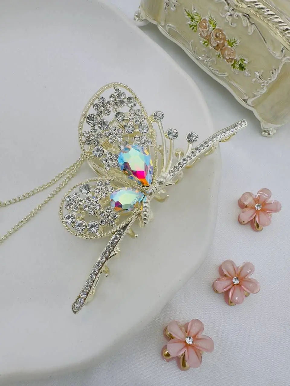 یه پروانه🦋🦋🦋
