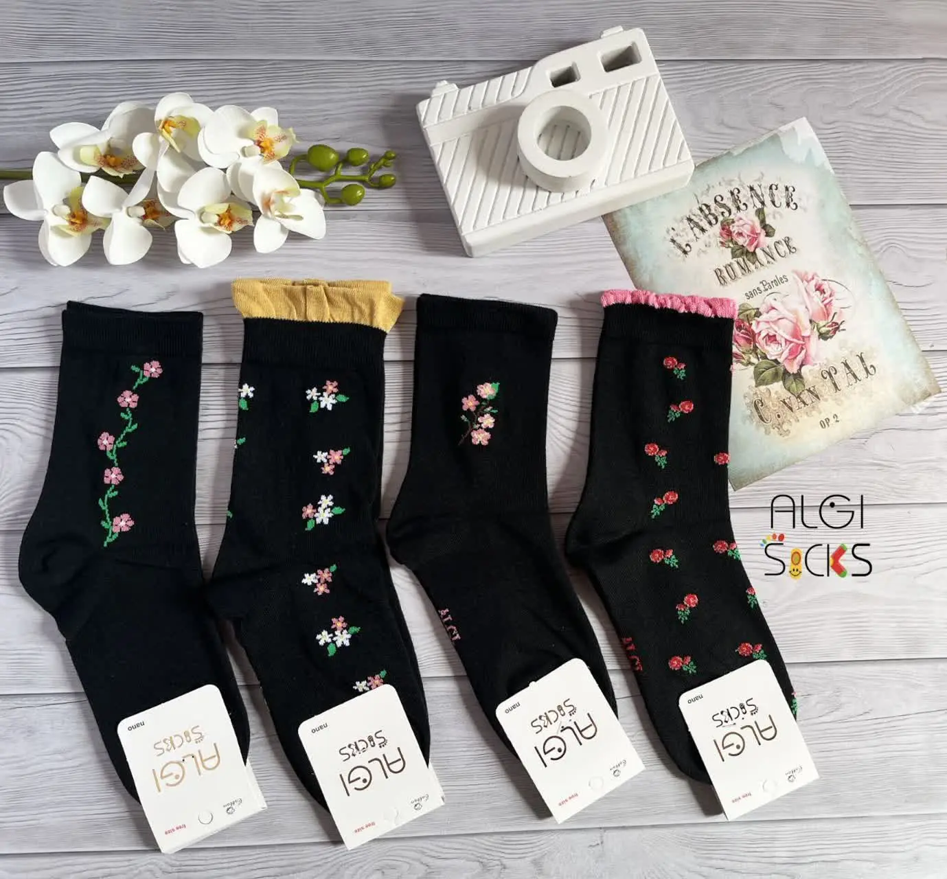 🌼جوراب ساقدار مشکی گلدار، زنانه، دخترانه، لاکچری
