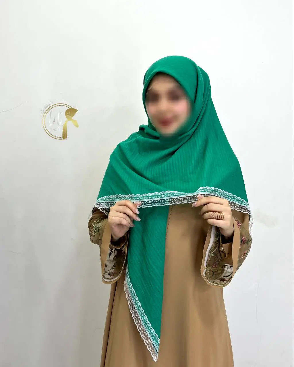 روسری نخی سبز لبه تور👌
