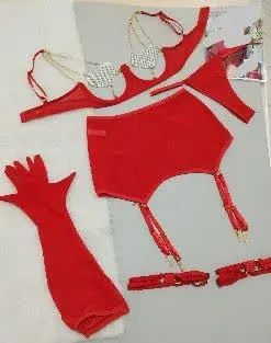 دارای بند جوراب و گارتر پا