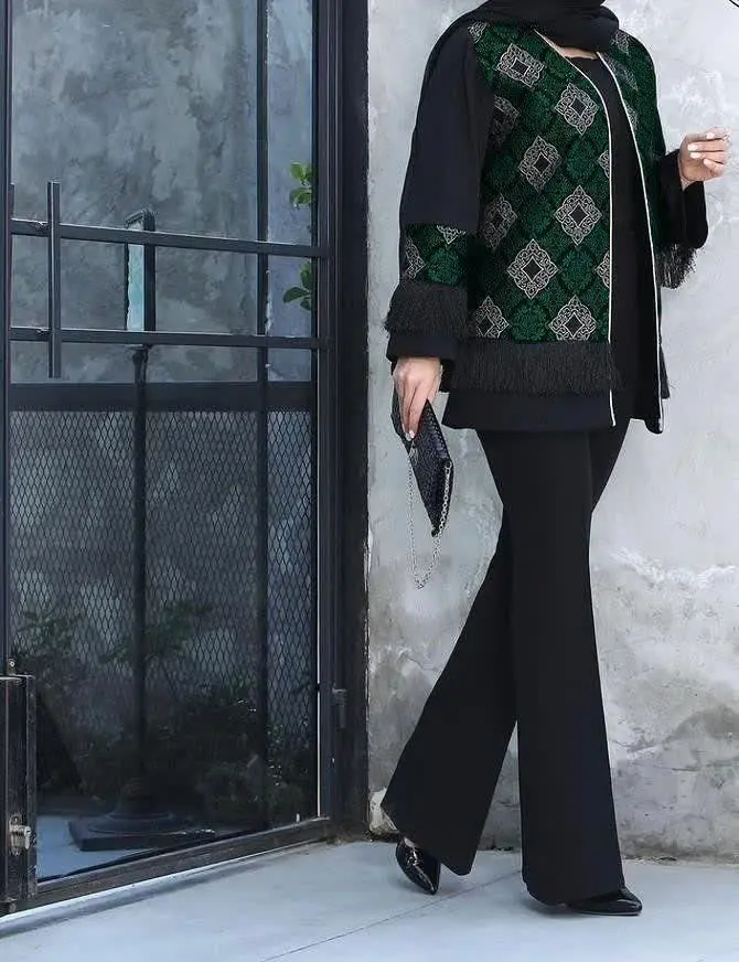 🖋نام: کت مانتویی ریش دار 
