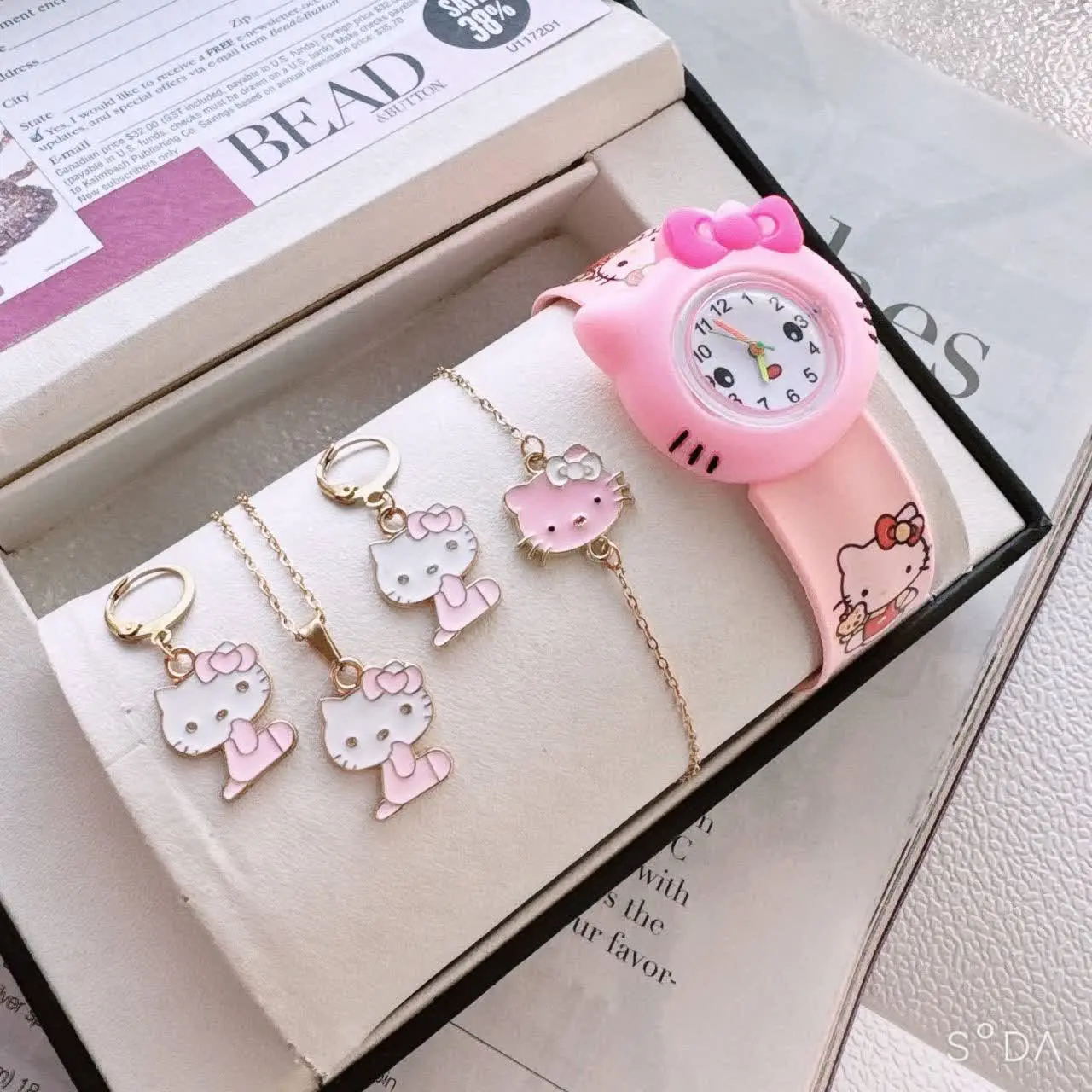 ست کامل بچگانه طرح کیتی 😍👆