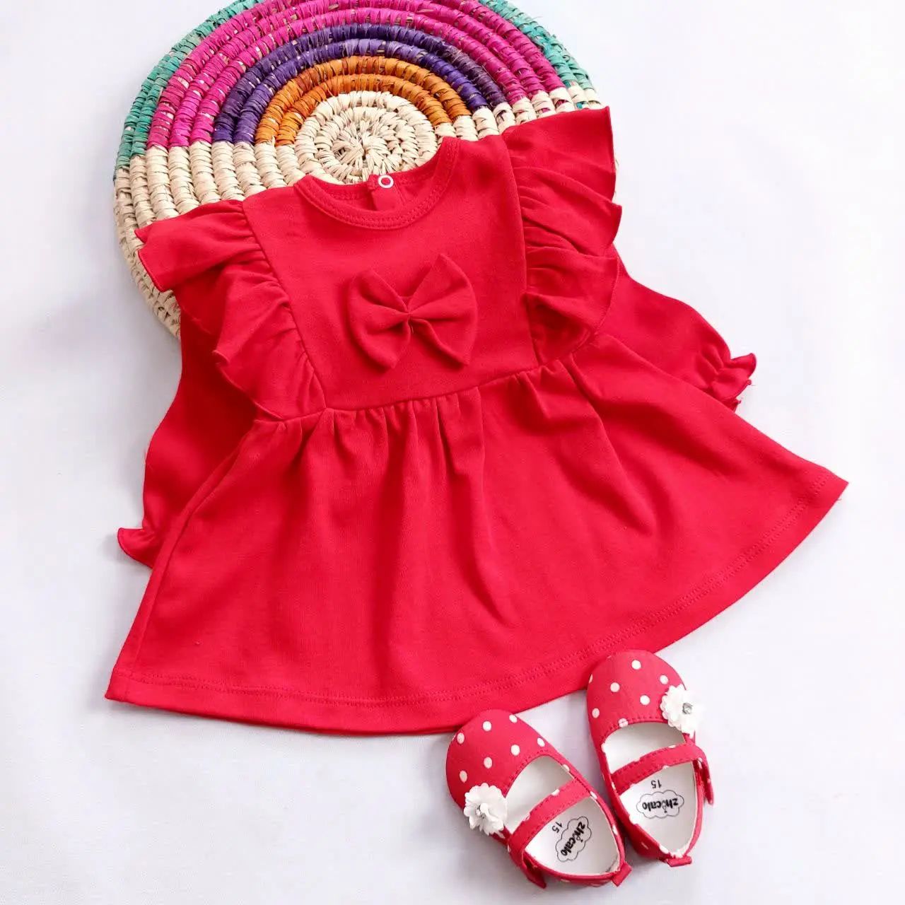 پیراهن قرمز چیندار
