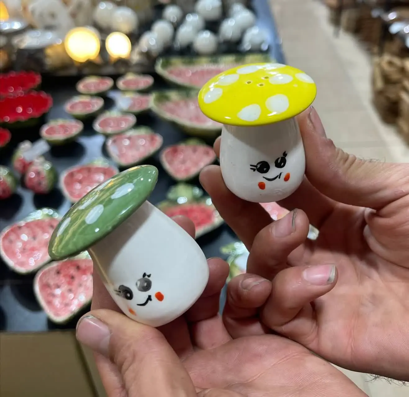 نمکدان قارچ 
