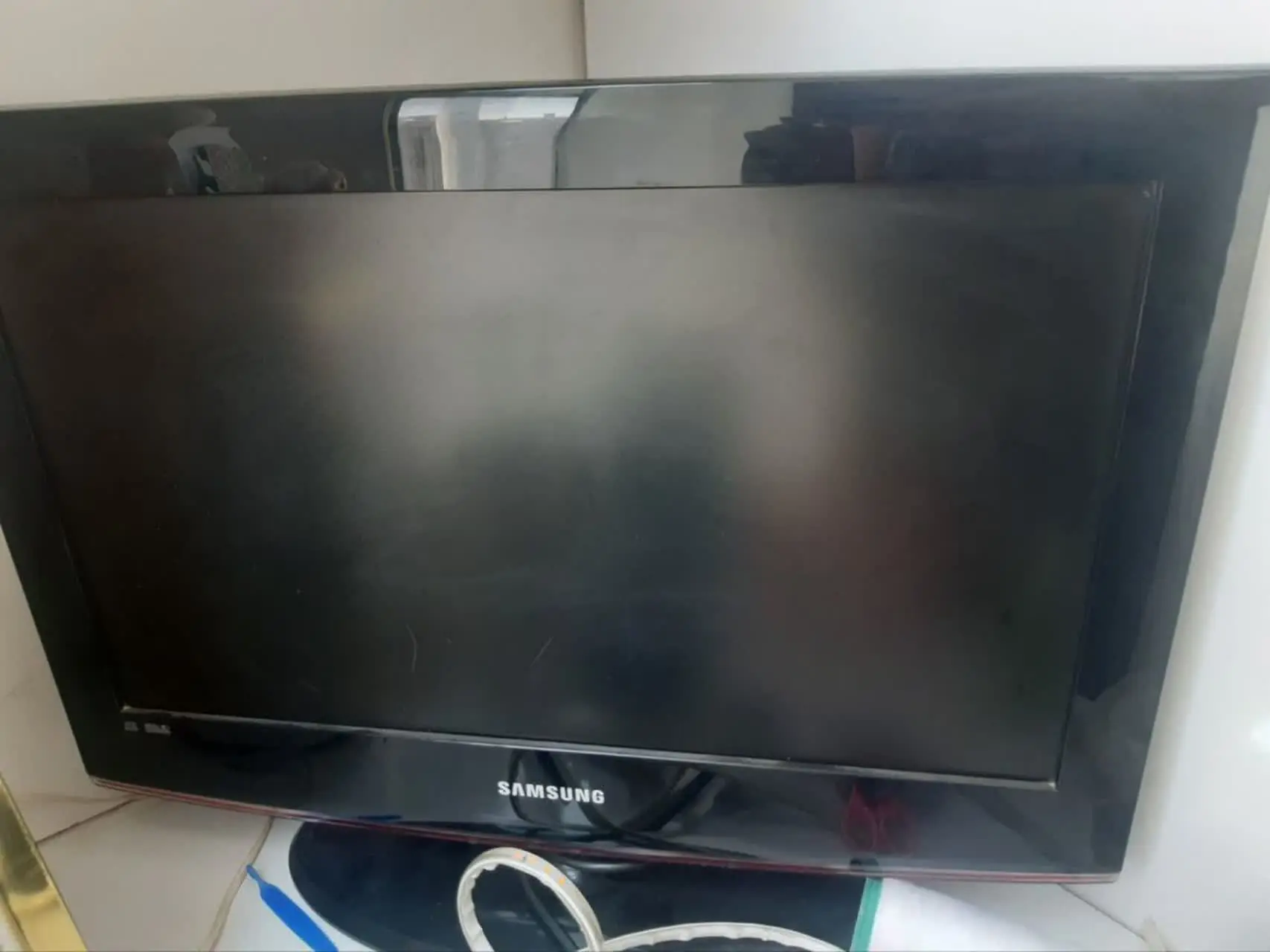 تلویزیون یا مانیتور
