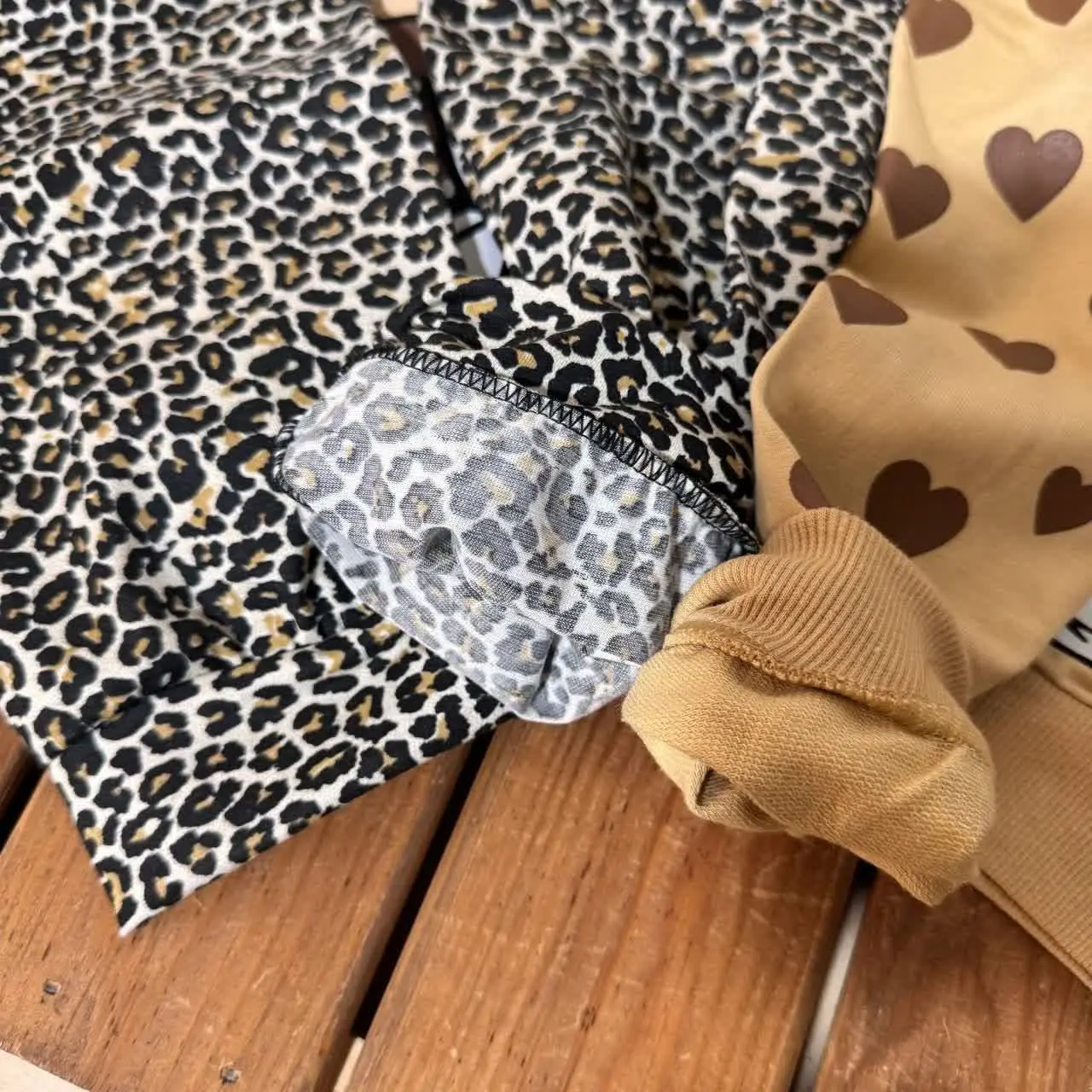 💞 ست بلوز شلوار دخترانه میکی قلبی💞
