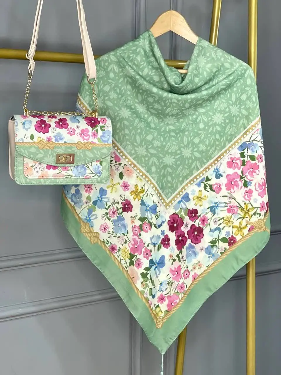 ست های جذاب با رنگ های شاد...