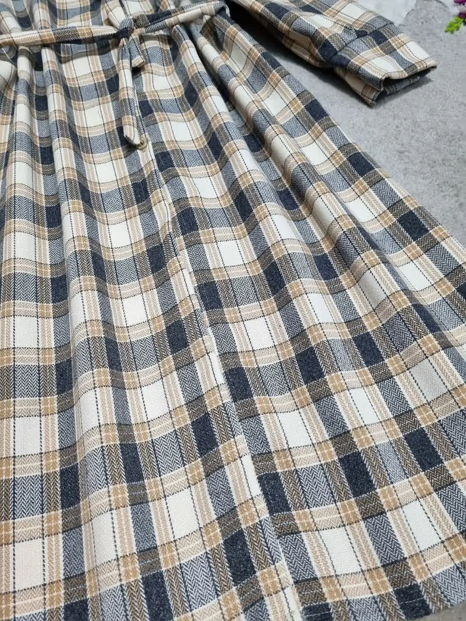 👚 نام: مانتو ۴خونه پشمی