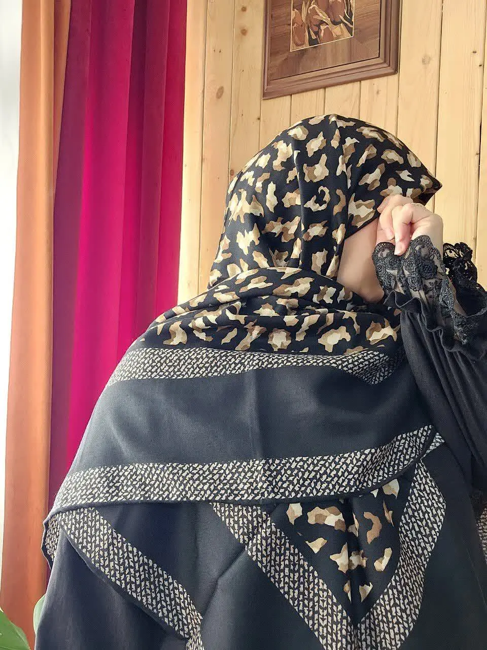 ایستاییش که جلوی سر کاملا م...