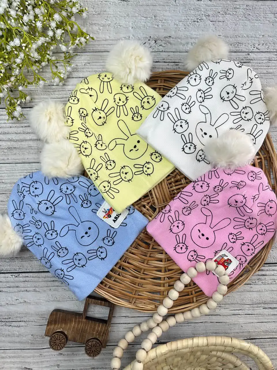 کلاه تریکو پوم پوم تمام چاپ خرگوش نوزادی و کودک کد ۷۱۰۰۲ 
