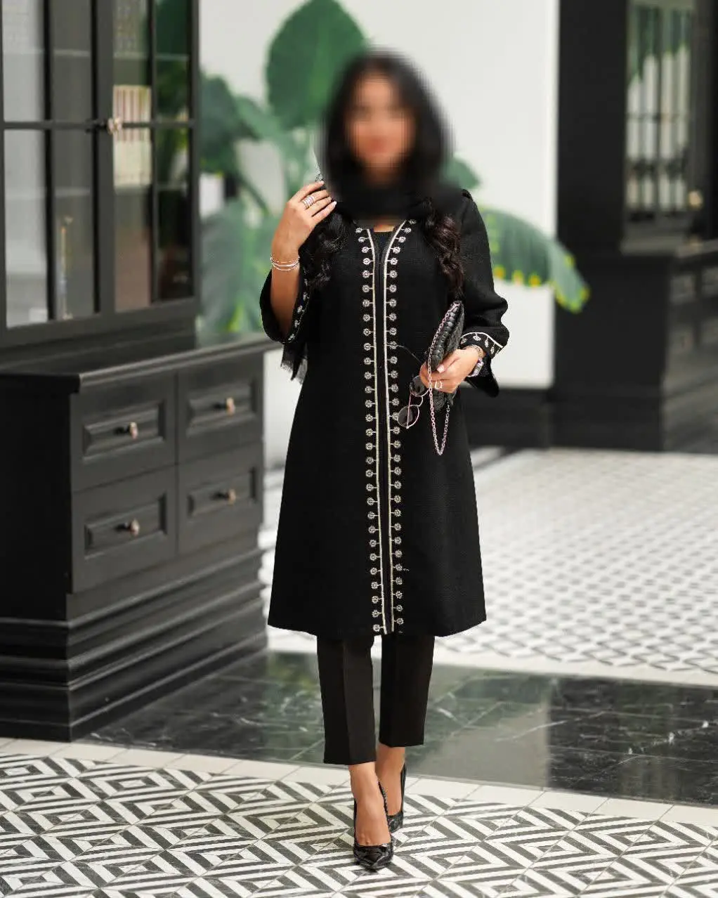 طبق عکس تک مشکی (گلدوزی کرم...