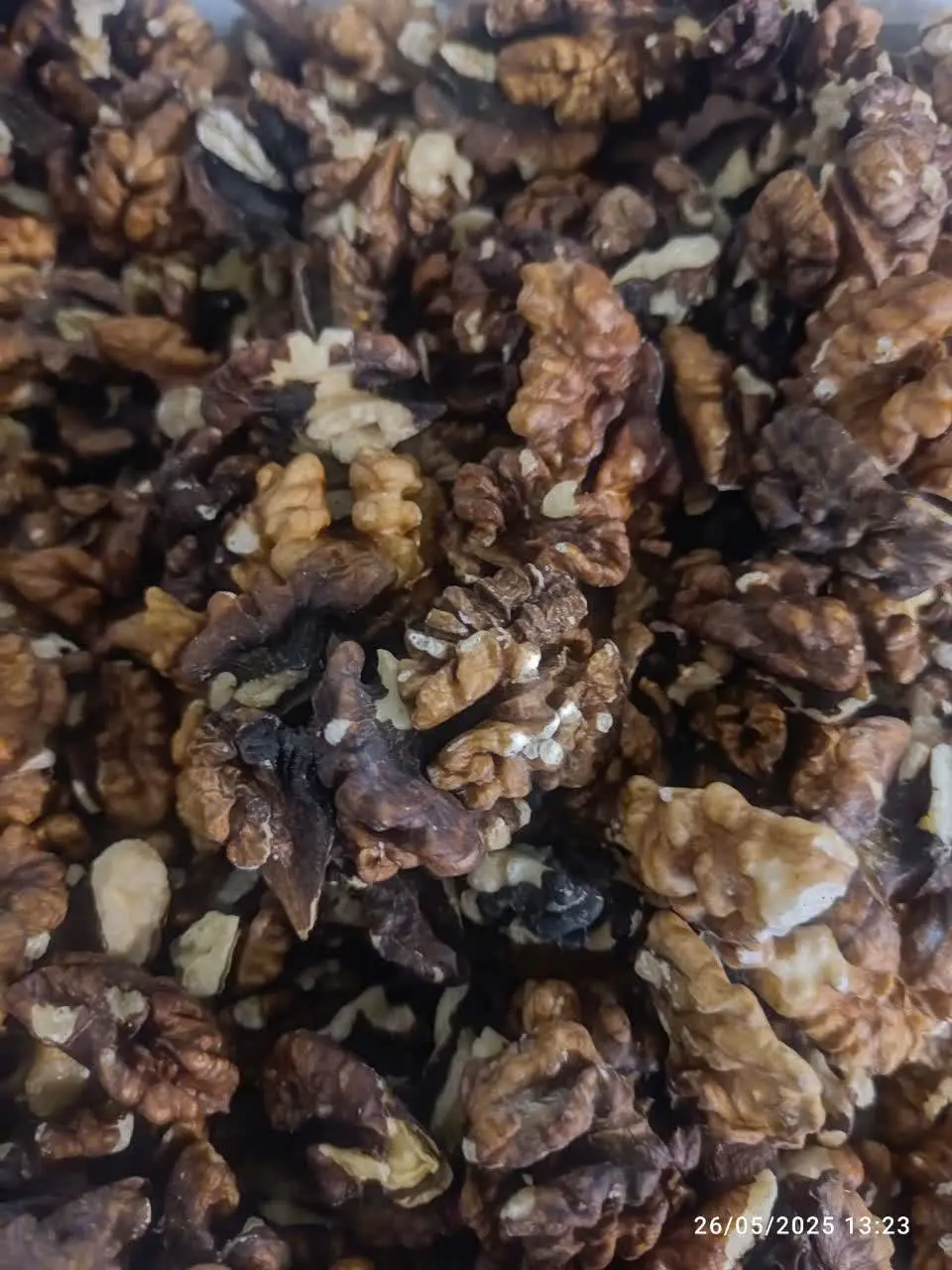 مغز گردوی فسنجانی پرچرب ایرانی …. تازه
