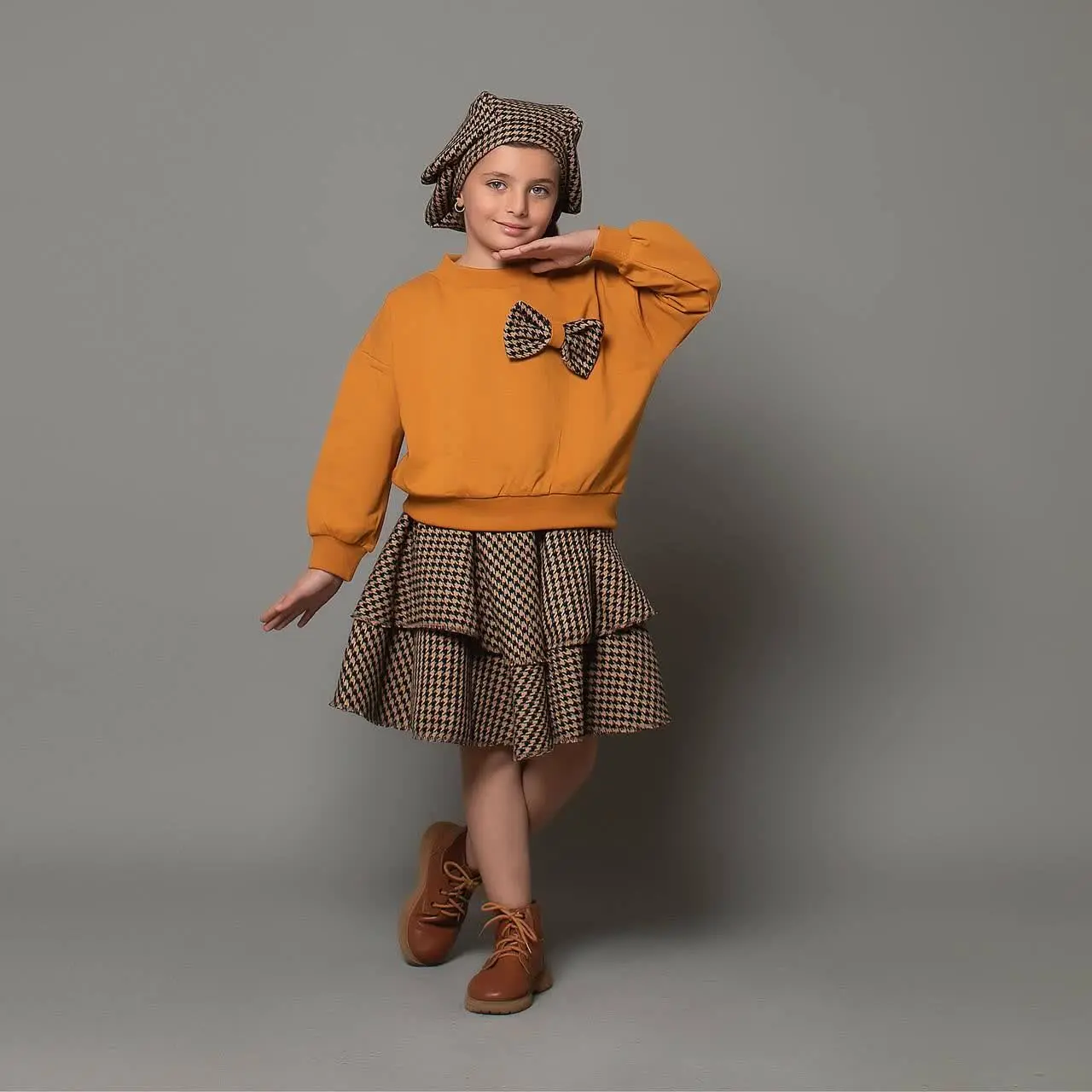 کراپ دامن دخترانه همراه کلاه
