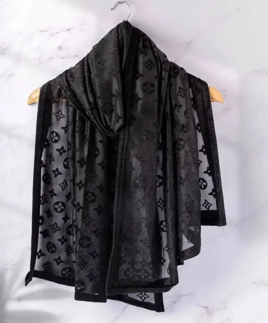 شال حریر مخمل
