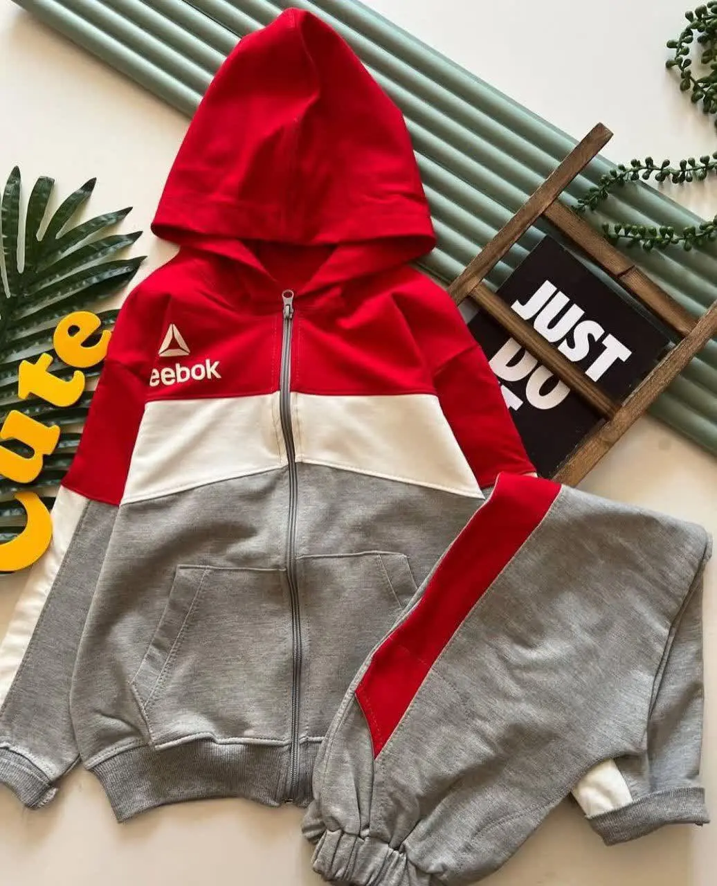 هوراااااااا بالاخره رسید 😍😍
