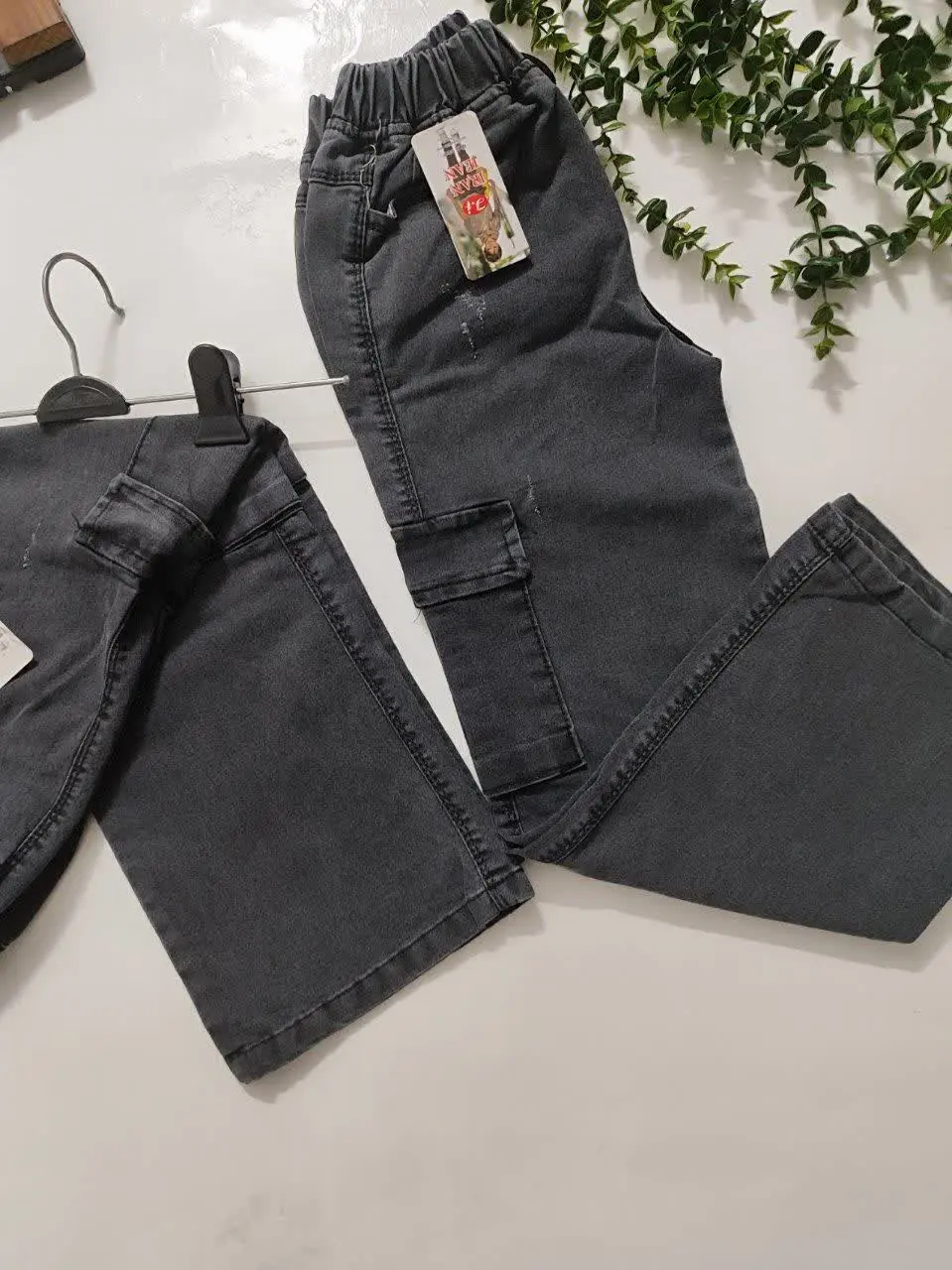 شلوار جین آوردم براتون از نوع اقتصادی ☺️☺️
