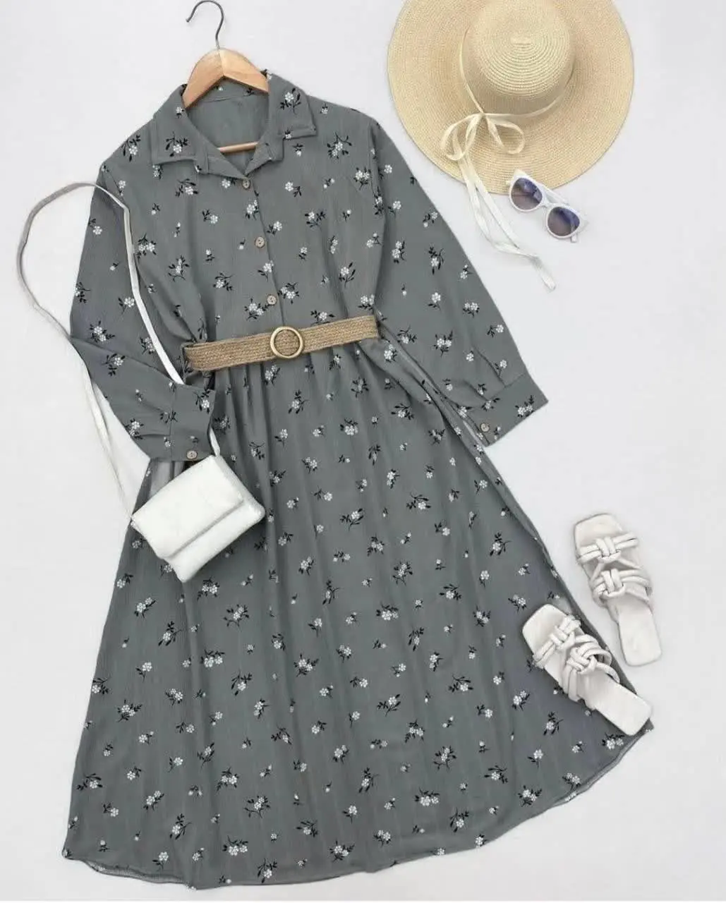 هم مانتو هم پیراهن با ی تیر دو نشون😉‌
