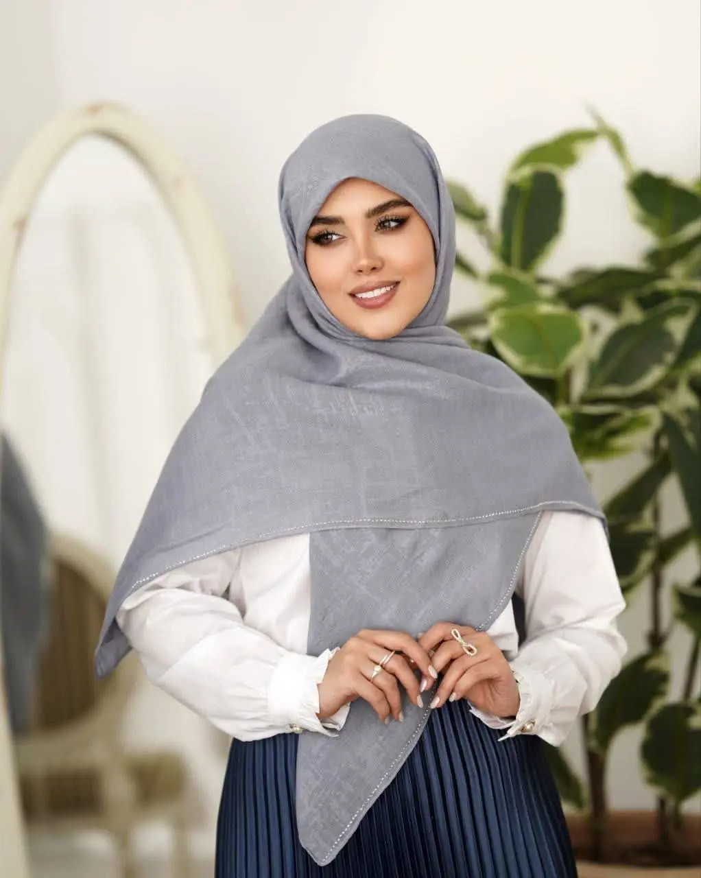 🌸🌱روسری نخ اسلپ پتینه دور نگین
