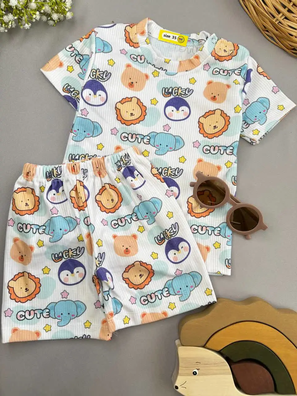 تیشرت شلوارک کبریتی طرح حیوانات رنگی نوزادی و کودک کد ۱۱۱۲۶ 
