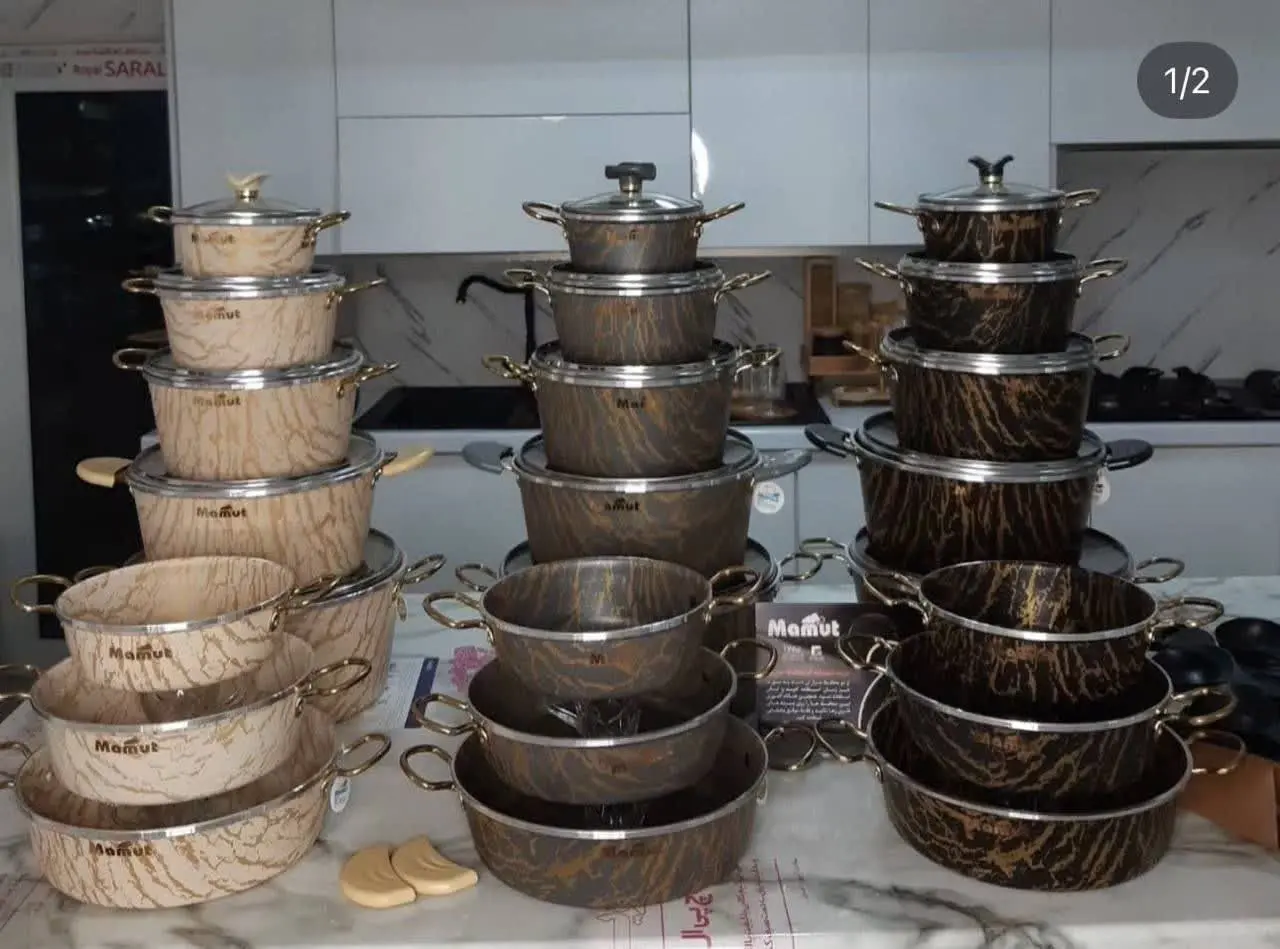 🎨 در رنگهای مشکی طلایی و کر...