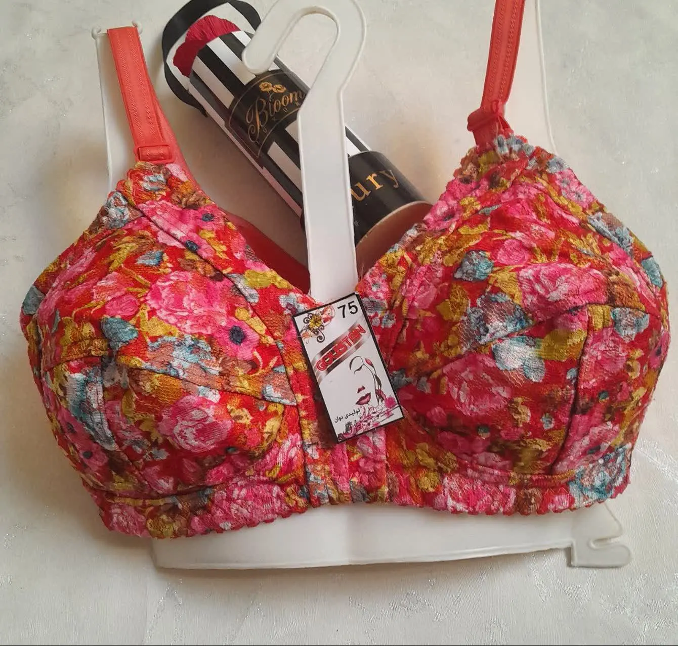 سوتین آبرنگی
