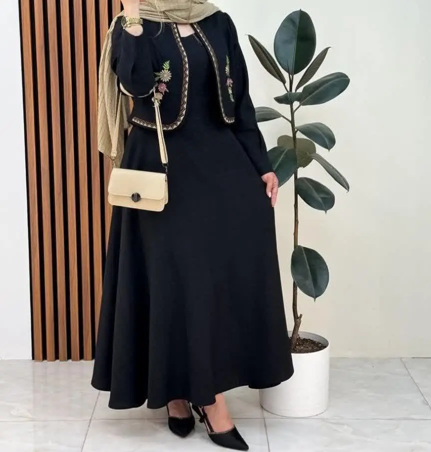 نام: کت و سارافون گلدوزی
