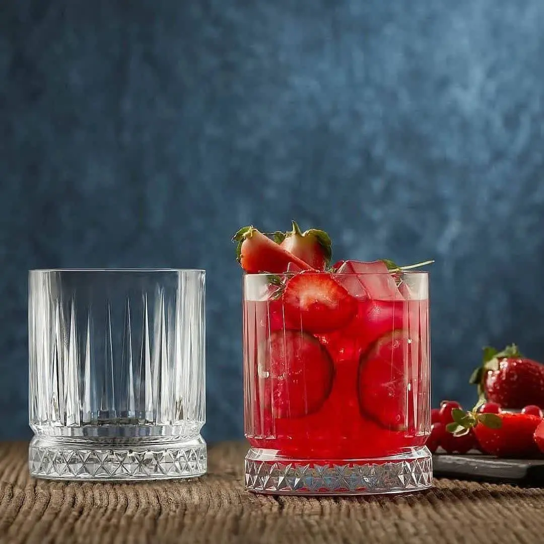 نیم لیوان elysia
