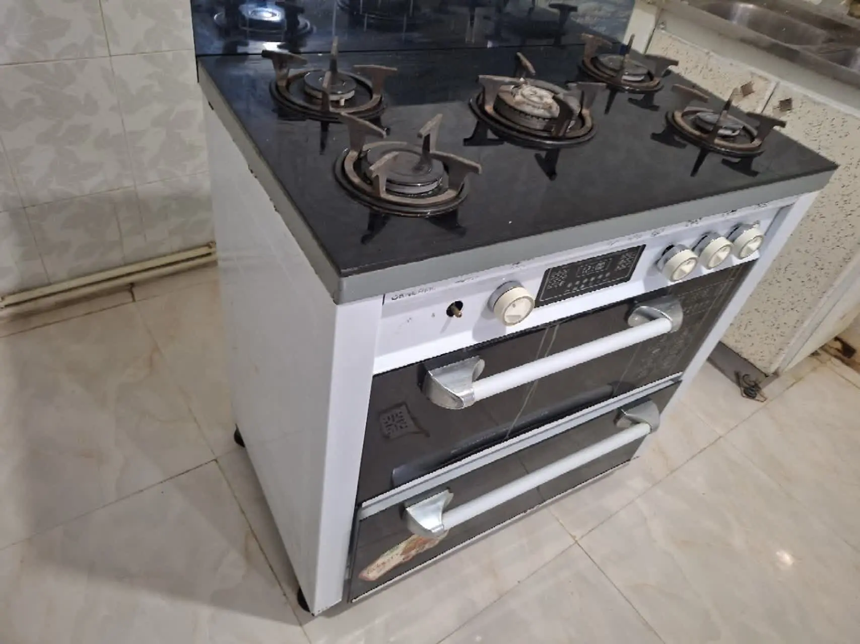 بازدید نایین ی کار عالی شیشه نشکن 😳😳😳